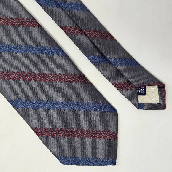 GIVENCHY MONSIEUR SILK TIE GRAY RED BLUE TEXTURED STRIPE 3" X 54" VINTAGE - Picture 1 of 3